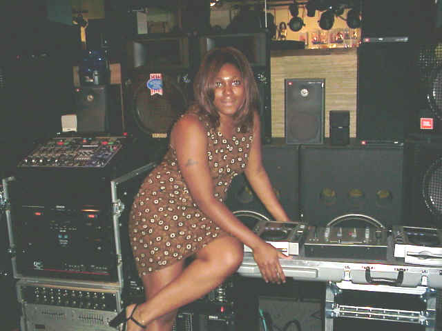shon.jpg (56355 bytes)